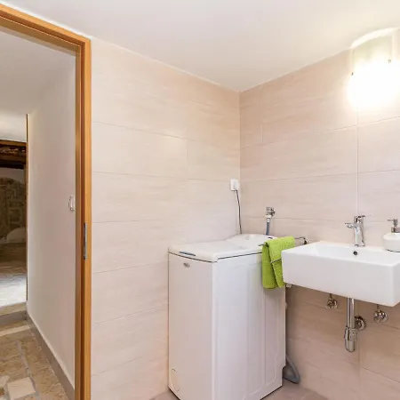 Holiday home Kate - Ipc153 By Interhome *