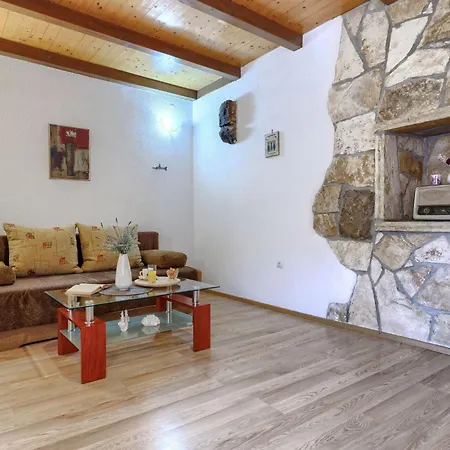 Dom wakacyjny Kate By Interhome Potpićan